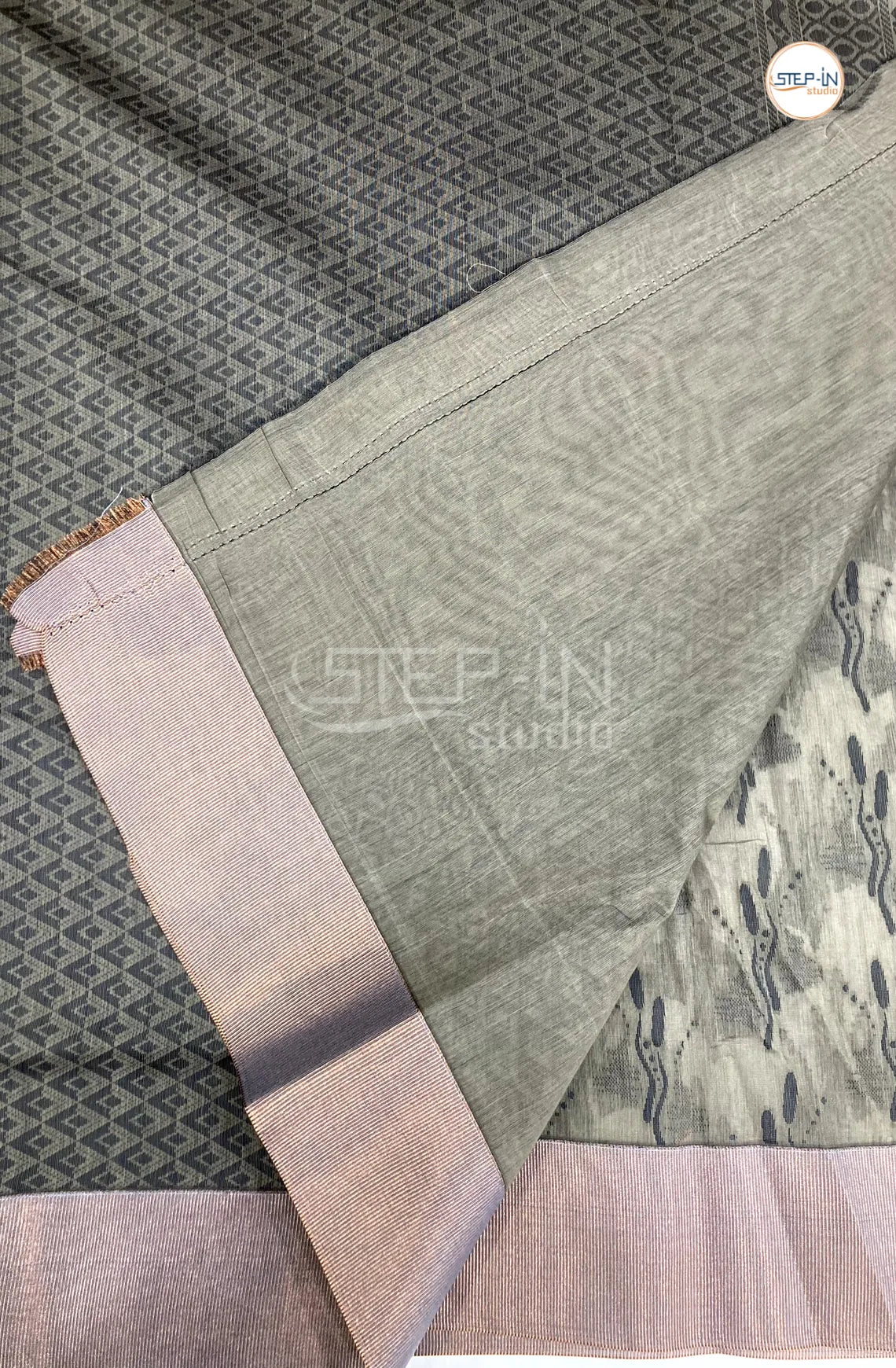 Pure Silk Cotton Saree With Floral Design Body -Green Grey