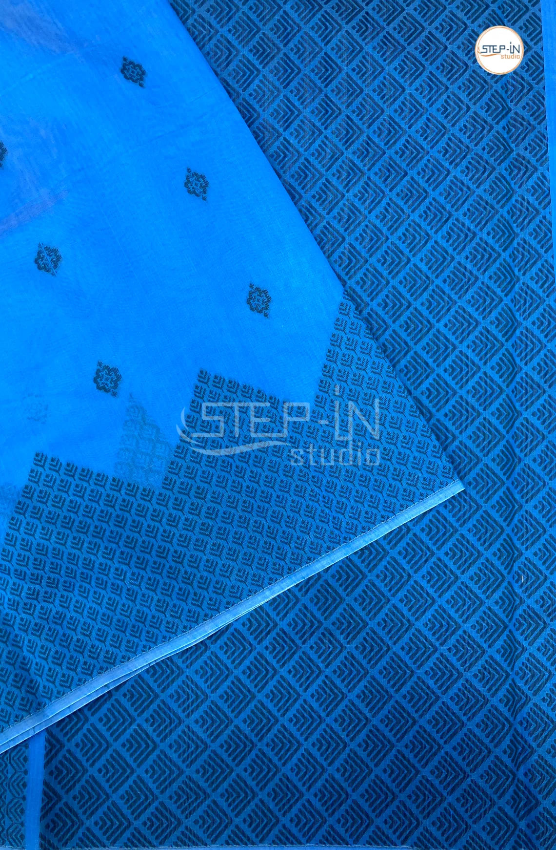 Pure Silk Cotton Saree With Geometric Floral Design Body - Sky Blue