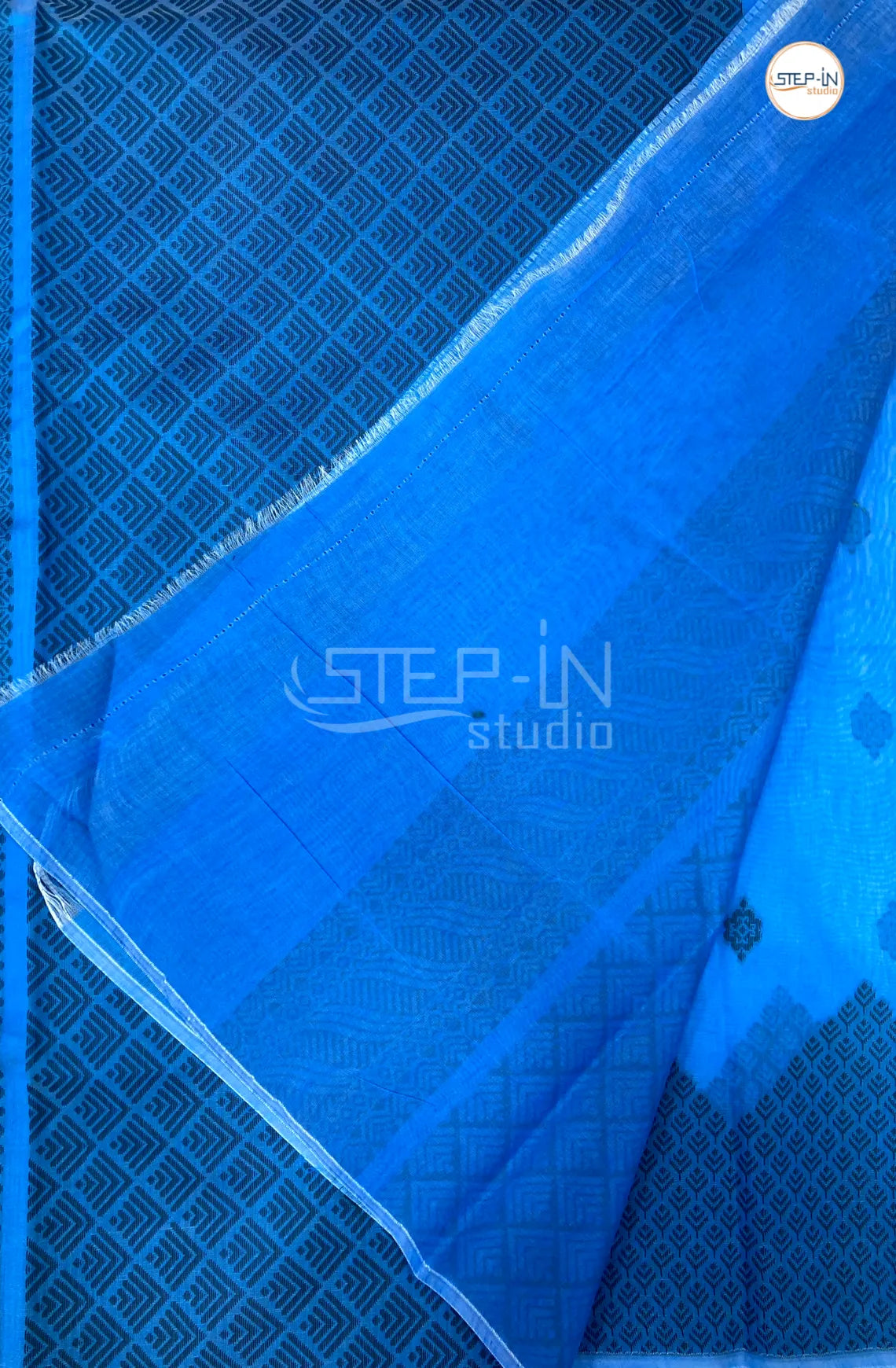 Pure Silk Cotton Saree With Geometric Floral Design Body - Sky Blue