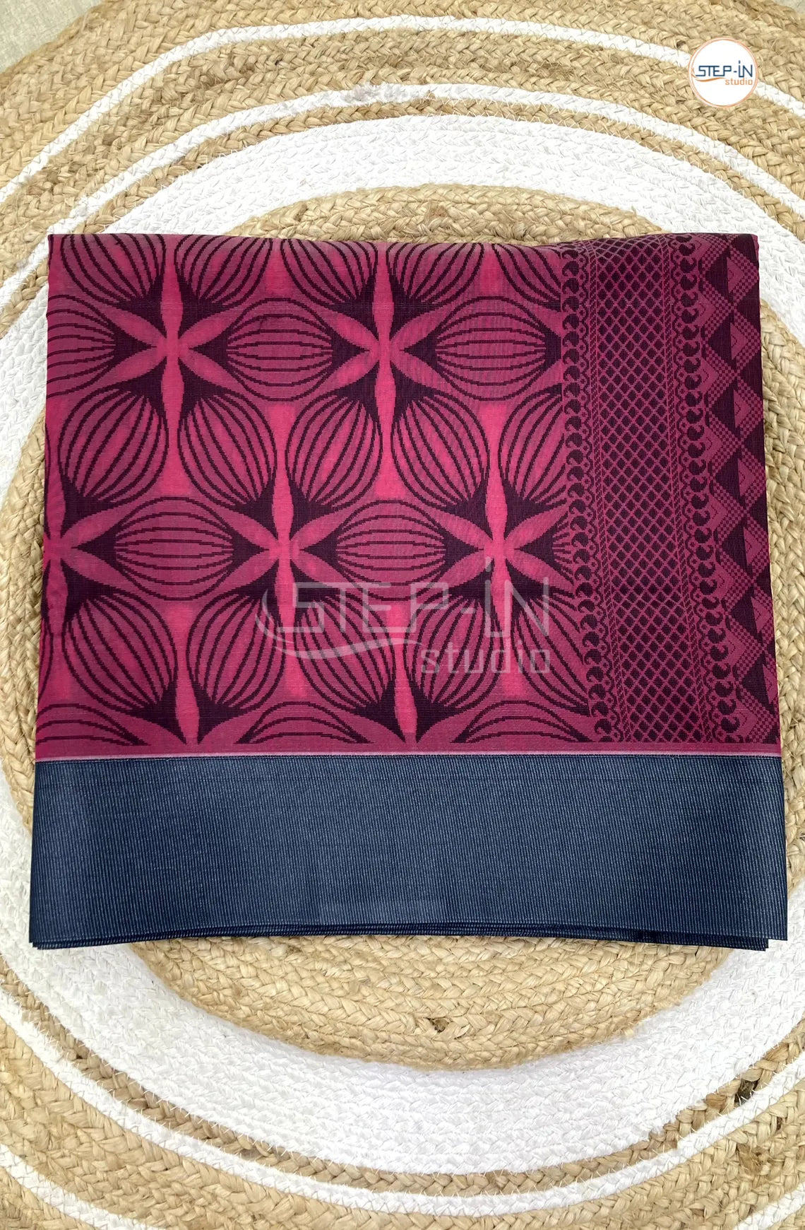 Pure Silk Cotton Saree With Leaf Motif Design Body - Pink & Grey