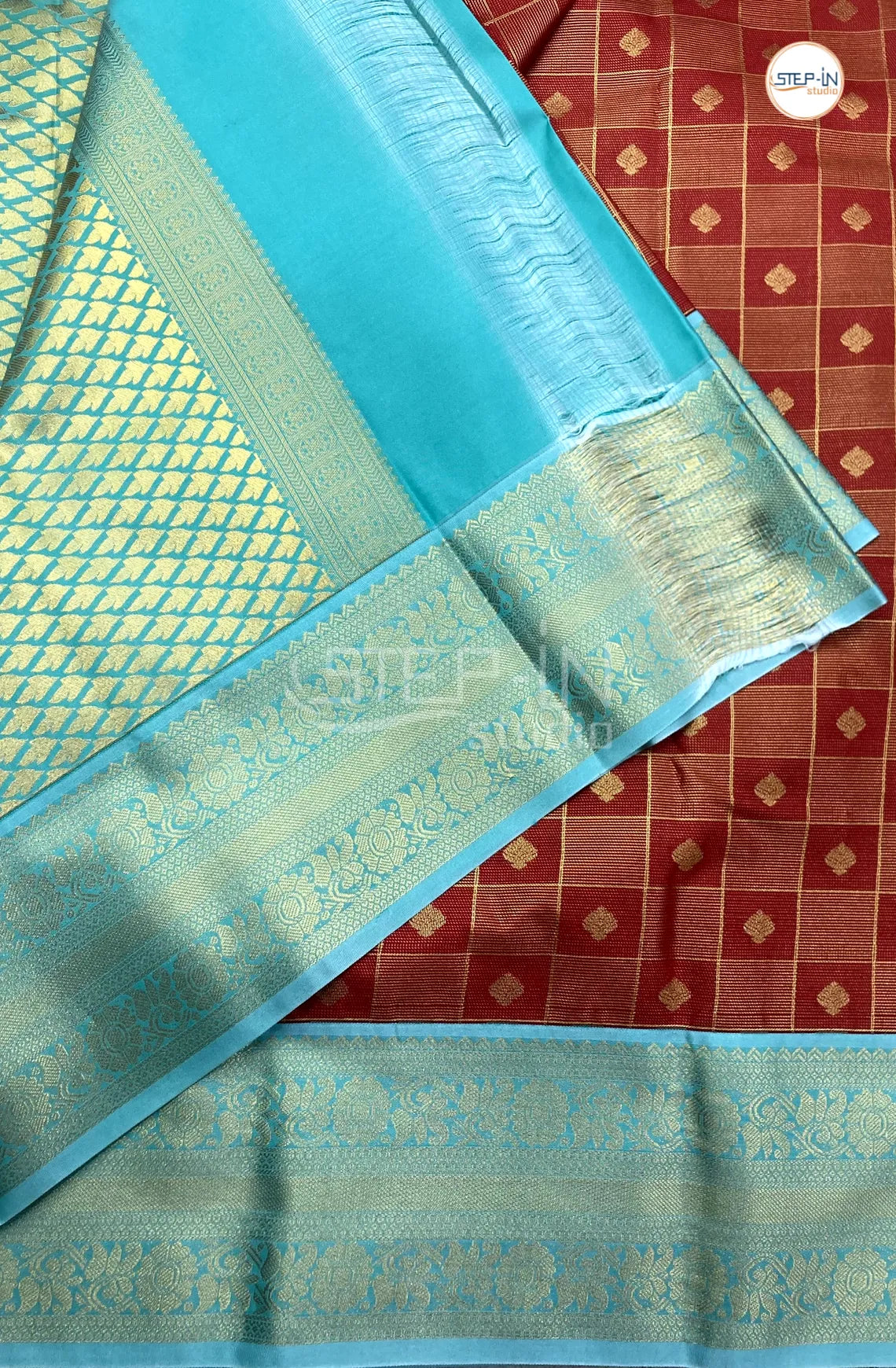 Red Semi Kanchi Silk Saree With Teal Contrast Zari Border