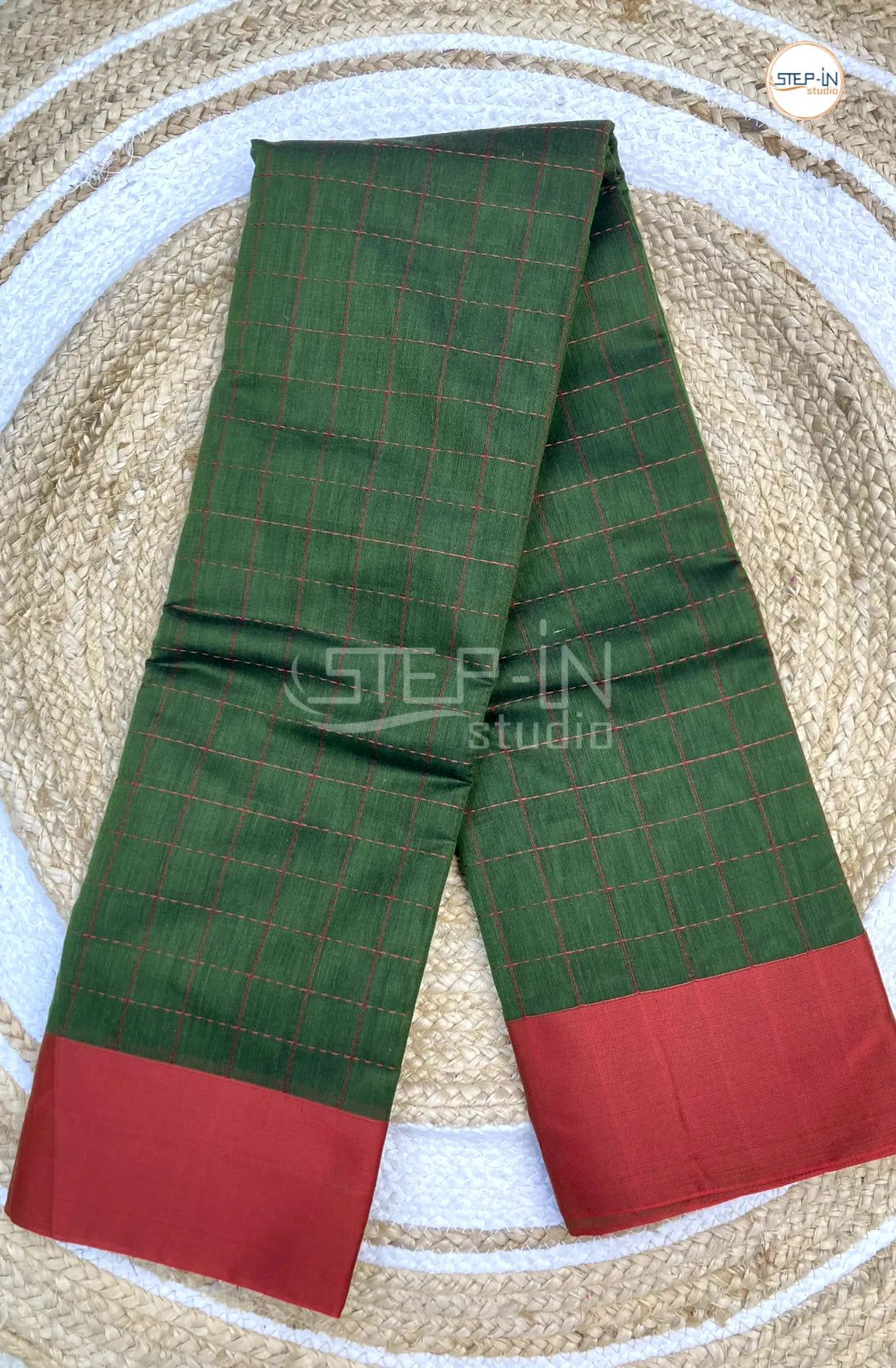 Silk Cotton Saree With Mini Checked Body - Green with Red
