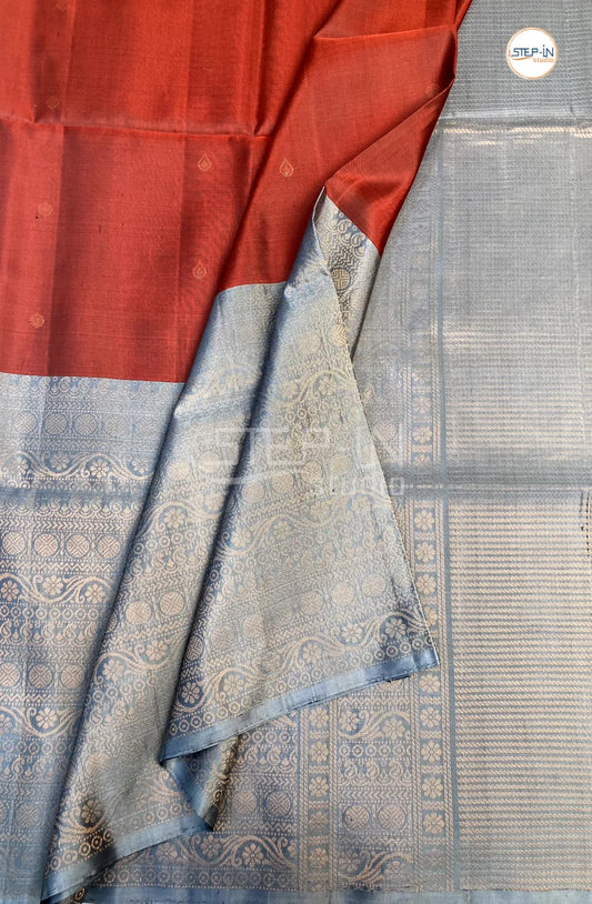 Maroon & Grey Floral Design Soft Silk Saree With Contrast Blouse and Intricate Zari Big Design Border & Design Pallu