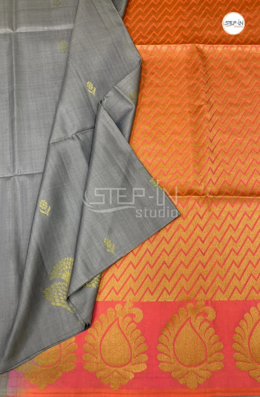 Grey & Rose Pink Floral Flower Design Soft Silk Saree With Contrast Blouse and Plain Border & Mango Design Pallu