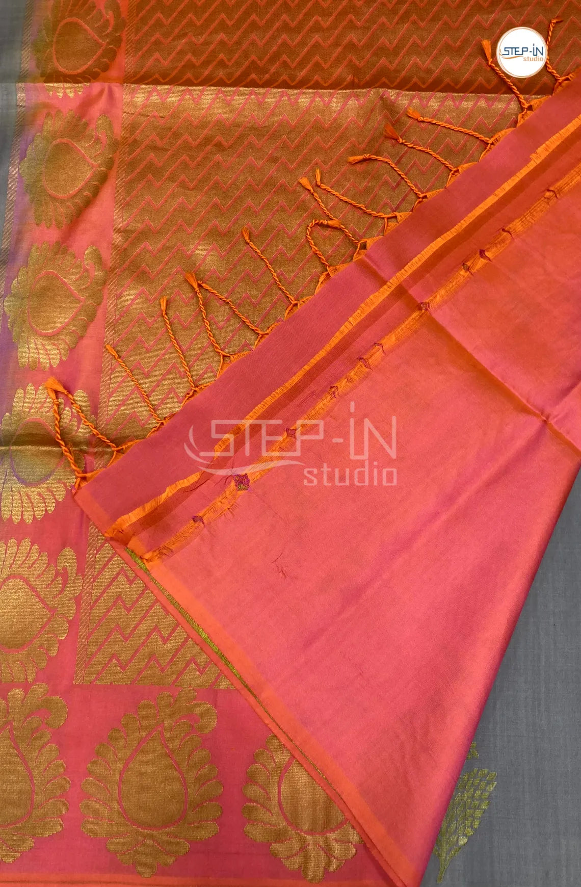Grey & Rose Pink Floral Flower Design Soft Silk Saree With Contrast Blouse and Plain Border & Mango Design Pallu