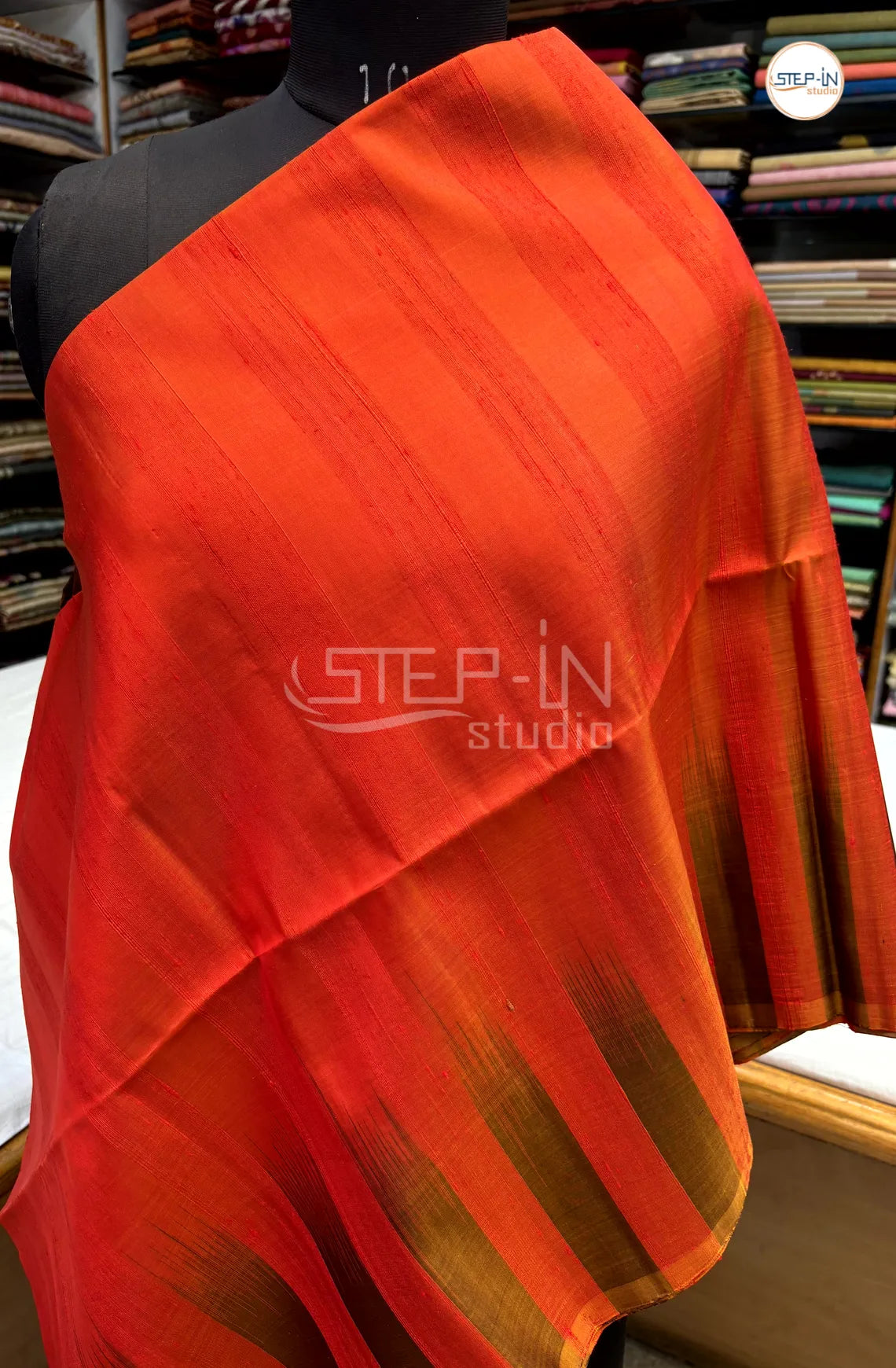 Brown Plain Raw Soft Silk Saree With Contrast Boluse and Pallu